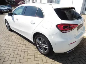 Mercedes-Benz A 200 Automatic*LED*NAVI*PDC*Kamera*Spurhalte... Bild 3