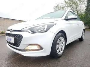 Hyundai i20 1,2 Active Klima Wartung  HU NEU! Garantie