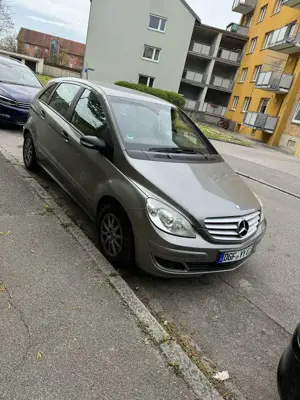 Mercedes-Benz B 170