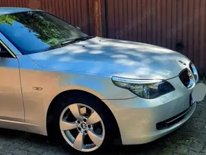 BMW 320 520i /Facelift-Modell / Original Zustand/Rentnerf. Bild 2