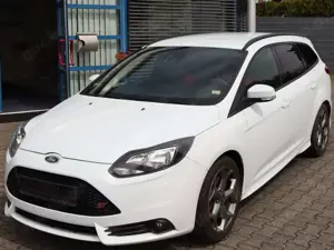 Ford Focus Turnier 2.0 EcoBoost ST