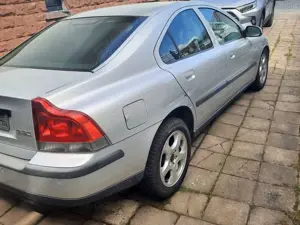 Volvo S60 2.4 Comfort Bild 3