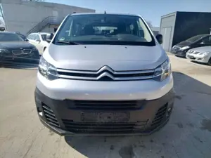 Citroen Jumpy Kombi M L2 +8 SITZER+KLIMA+CAM+AHK+EURO 6