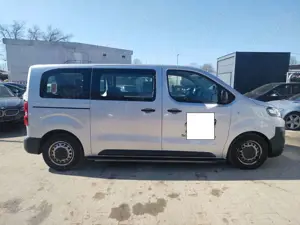 Citroen Jumpy Kombi M L2 +8 SITZER+KLIMA+CAM+AHK+EURO 6