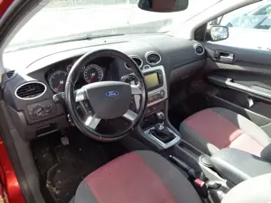 Ford Focus Style DIESEL  TÜV 11-2027 Bild 1