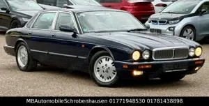 Jaguar XJ40