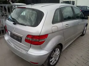 Mercedes-Benz B 180 Elegance HU  AU Neu! Bild 3
