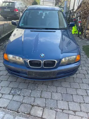 BMW 318 318i