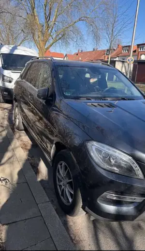 Mercedes-Benz ML 350 BlueTEC 4MATIC 7G-TRONIC