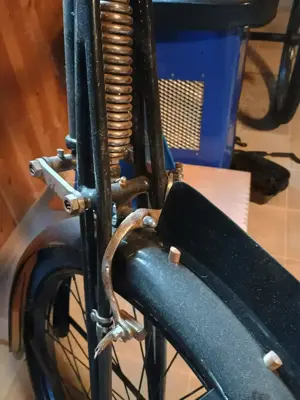 Oldtimer Monet goyon Automouche 147 CC BJ 22  Bild 5