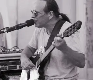 Live Musik Musiker Sänger Gitarrist Ein-Mann-Band kein DJ