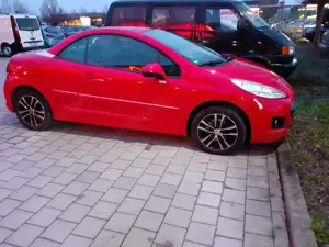 Peugeot 207 207 CC Klappdachcabrio 120 VTi Premium