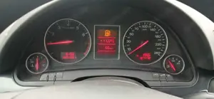 Audi A4 A4 1.6 Bild 5