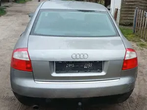 Audi A4 A4 1.6 Bild 2