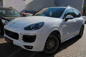 Porsche Cayenne GTS Sport Chrono AHK Pano Standheizung
