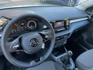 Skoda Fabia 1.0 TSI Ambition *SHZ*Klima*AppConnect* Bild 5