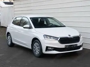 Skoda Fabia 1.0 TSI Ambition *SHZ*Klima*AppConnect* Bild 2