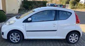 Peugeot 107 Top gepflegt, mit Klima