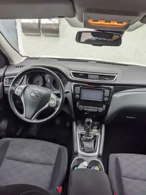 Nissan Qashqai Qashqai 1.2 DIG-T N-Connecta Bild 4