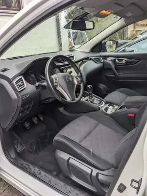 Nissan Qashqai Qashqai 1.2 DIG-T N-Connecta Bild 5