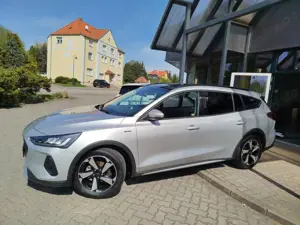 Ford Focus Active PANORAMADACH*WINTER-PAKET*ACC Bild 3