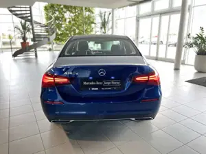 Mercedes-Benz A 180 A 180 d Limo Keyless+Fahr.assistenz+EDW+Kam+LED+ Bild 5