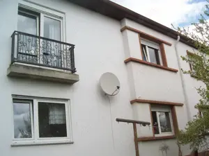 PRIVAT--Einfamilienhaus  mit  Einliegerwhg.-Doppelgaragen-profisionsfrei