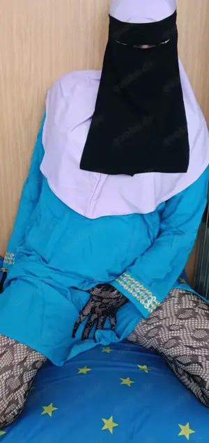 Niqabmädchen 19 nimmt dir den Druck über cam WA  01523-6982585  Bild 6