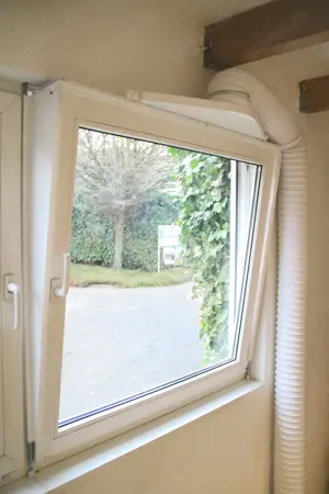Fensterabdichtung, Klimageräteanschluss, Abluftschlauch für Kippfenster, ohne Bohren und Kleben