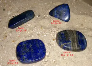 1 bis 4 Lapislazuli Edelsteine, poliert, geschliffen