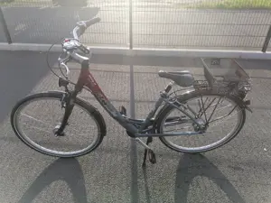 Fahrrad modernes Rad 28 Zoll Cityrad sehr gut erhalten