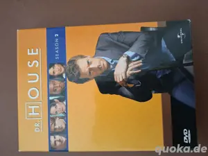 DVD paket dr House sind mehrere da 