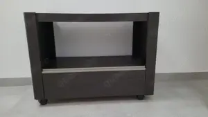 TV  Unterschrank schwarz auf Rollen