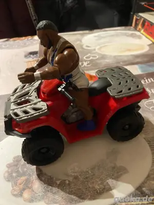 WWE Big E mit Quad