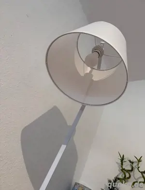 Stehlampe zum Verkauf