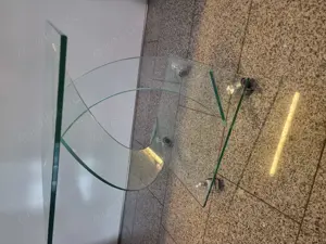 Glasabstelltisch fahrbar mit Rollen Bild 3