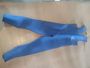 Taucheranzug Beuchat T2  königsblau + Schwimmflossen, Grö0e 38-40