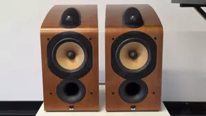 Bowers & Wilkins 705 2-Wege-Bassreflex-Kompaktlautsprecher (Paar)