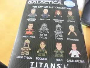 Battlestar Galactica Cyclon Raider 4.5" Figur von Titan Vinyl Figure Bild 6