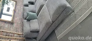 Ecksofa mit Kissen 
