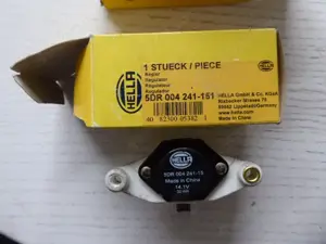 5DR DR004241-151 Hella Lichtmaschinenregler