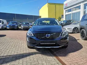 Volvo XC60 Momentum *Navi*Leder**S - Heft bis zum Ende* Bild 2