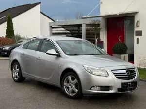 Opel Insignia Edition Automatik, EURO5, TÜV, Vollscheckheft Bild 1