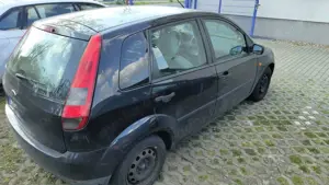 Ford Fiesta 1.4 Ghia Export Bild 3