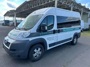 Peugeot Boxer HDi Standart 9Sitze,Rollstuhlrampe,Klima