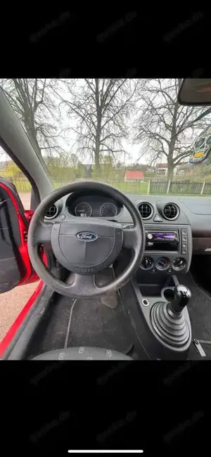 Ford Fiesta Courier Bild 4