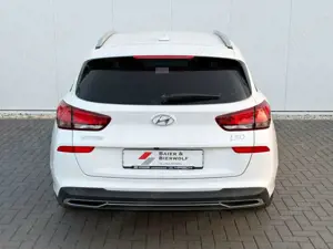 Hyundai i30 cw Trend Mild-Hybrid SHZ RKF TOP NEU Bild 5