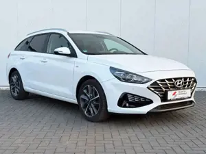 Hyundai i30 cw Trend Mild-Hybrid SHZ RKF TOP NEU Bild 3