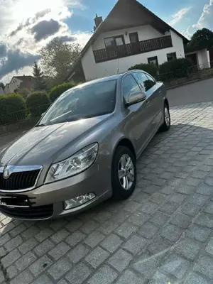 Skoda Octavia 1.2 TSI Ambiente Scheckheft gepflegt