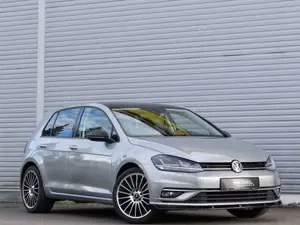 Volkswagen Golf VII 1.5TSI Highline*VIRTUAL*RFK*NAVI*SHZ*